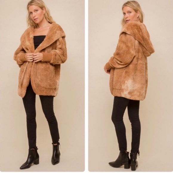 85. Free PeopleSHOW BEYOND COZY HOODIE JACKET - Picture 3 of 3